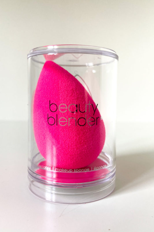 BEAUTY_BLENDER_ORIGINAL_single-1_pink_beautyblender_in_mini_canister__IMG_5